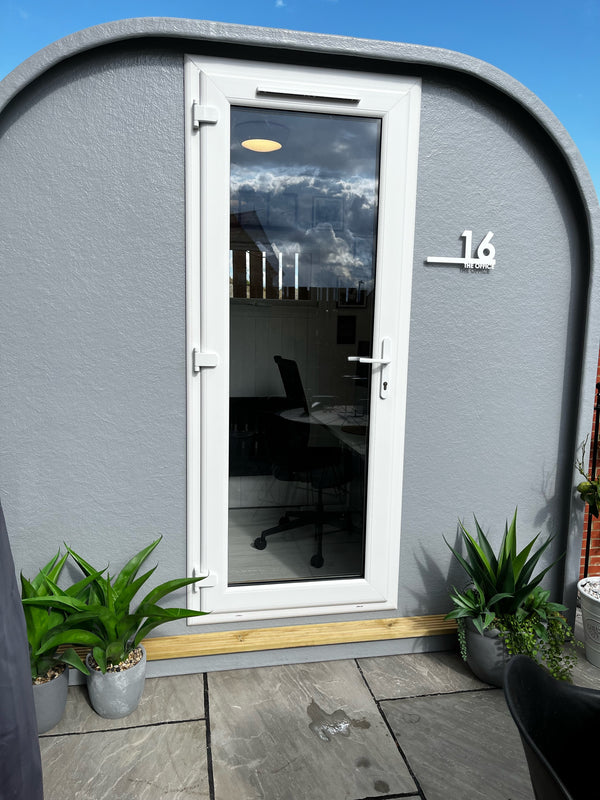 Garden retreat pod